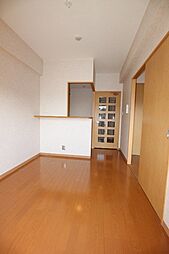 Y’sマンション 106 1階1DKのリビング/ダイニング