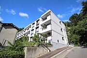神戸駅よりバス9分 徒歩8分 3階 築32年1ヶ月の賃貸物件