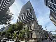 神戸駅より徒歩6分 築6年8ヶ月 33階建の賃貸物件