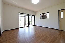 粟崎町へ（Ｋ）貸家 5LDKのリビング/ダイニング