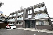 金沢駅より徒歩9分 築8年8ヶ月 3階建の賃貸物件