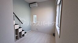 パインリーフ 201 2階ワンルームのリビング/ダイニング