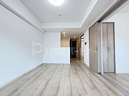 S-RESIDENCE北綾瀬awesome 202 2階2LDKのリビング/ダイニング