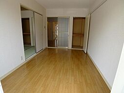 メイプルY 201 2階2DKのリビング/ダイニング