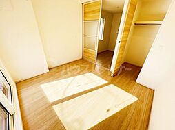 レインボー皿沼 3階1DKのリビング/ダイニング