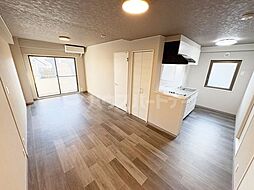 プリマヴェーラ 305 3階2DKのリビング/ダイニング