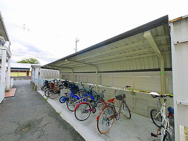 画像30:自転車置き場