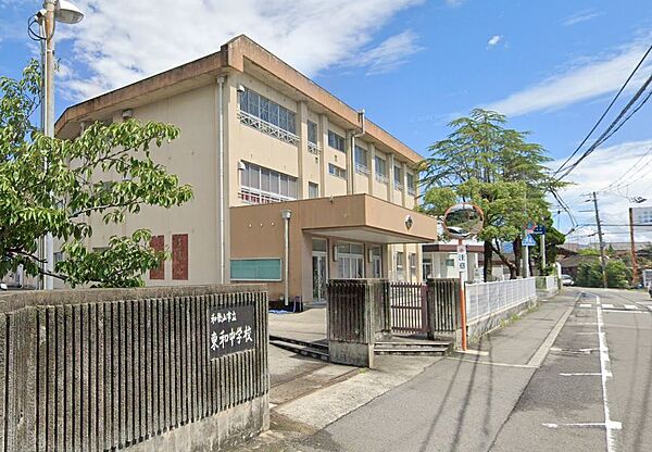 画像9:【中学校】和歌山市立東和中学校まで1457ｍ