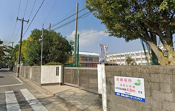 画像18:【小学校】和歌山市立雑賀小学校まで109ｍ