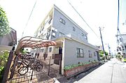 瓢箪山駅より徒歩9分 築48年2ヶ月 3階建の賃貸物件