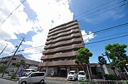 吉田駅より徒歩9分 築33年6ヶ月 9階建の賃貸物件