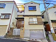 瓢箪山駅より徒歩27分 築40年2ヶ月 3階建の賃貸物件