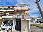 新石切駅より徒歩26分 築32年1ヶ月 3階建の賃貸物件