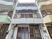 若江岩田駅より徒歩6分 築34年3ヶ月 3階建の賃貸物件