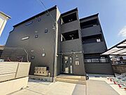 吉田駅より徒歩10分 3階 築2年の賃貸物件