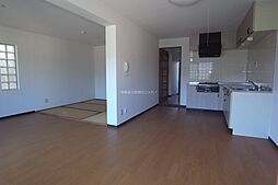 DOME・マツイ 203 2階2LDKのリビング/ダイニング