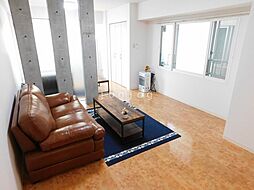 アンソレイエ　ヴィ　メゾン 302 3階1LDKのリビング/ダイニング