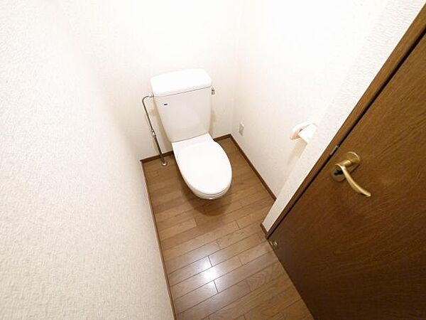 画像8:コンパクトで使いやすいトイレです