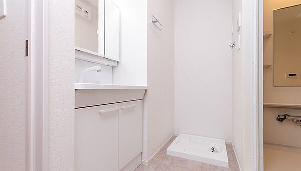 画像3:広い洗面スペース