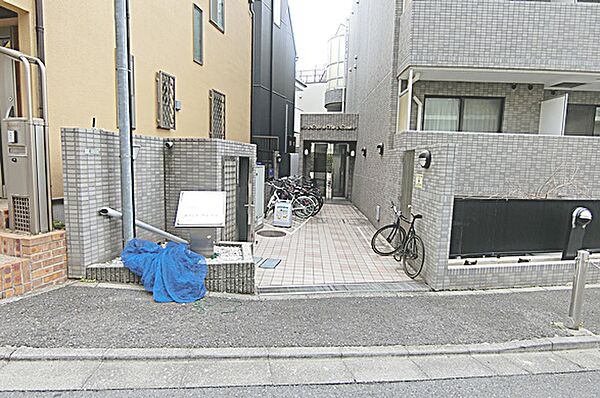 100,000円賃貸中、家賃収益を得るオーナーチェンジ物件の為、自己利用は出来ません。