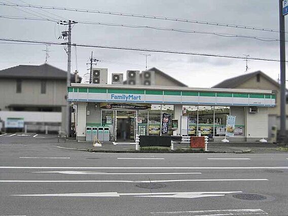 ファミリーマー...