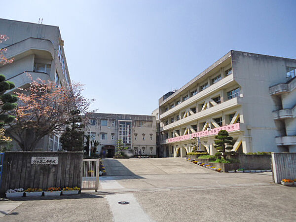河合町立河合第二中学校