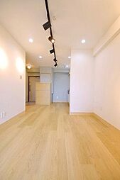 パラスト明大前 702 7階1LDKのリビング/ダイニング