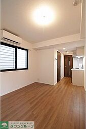 ウェルスクエアイズム下高井戸 202 2階1LDKのリビング/ダイニング