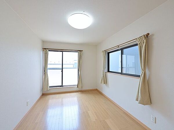 洋室を拡大表示