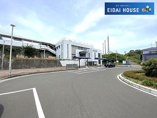 東塩釜駅(JR東日本 仙石線) 徒歩22分。 1660m