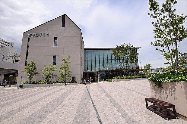 多賀城市立図書館 徒歩22分。 1740m