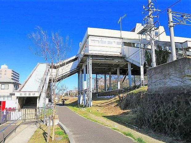 西塩釜駅(JR東日本 仙石線) 徒歩13分。 1040m
