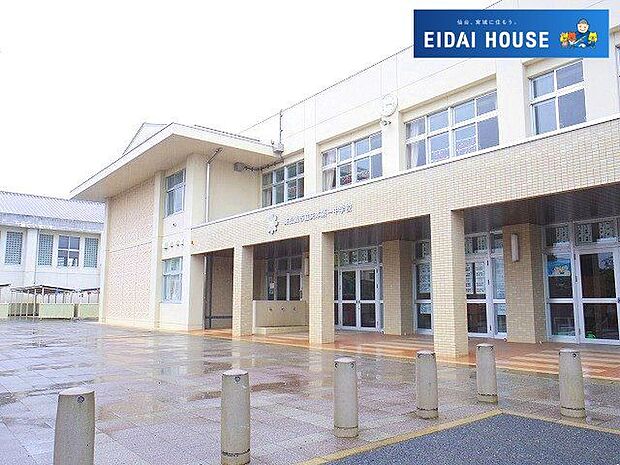 東松島市立矢本第一中学校 徒歩13分。 970m