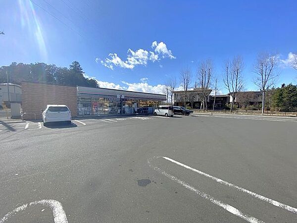 セブンイレブン多賀城浮島店 徒歩7分。 550m