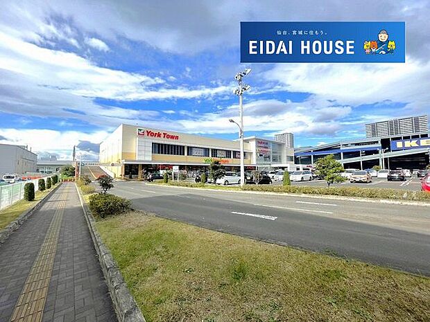 ヨークタウンあすと長町 徒歩13分。 1040m