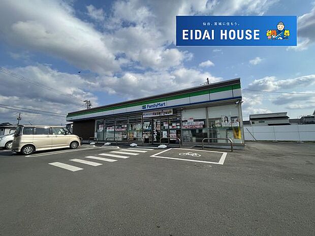 ファミリーマート豊里町店 徒歩10分。 730m