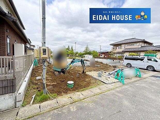 前面道路を含む現地現況外観写真