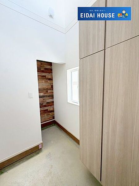 玄関を拡大表示