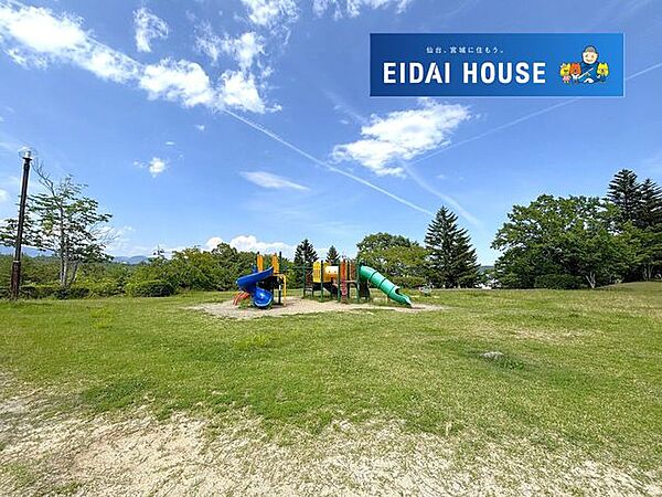 住吉台西四丁目公園 徒歩8分。 610m