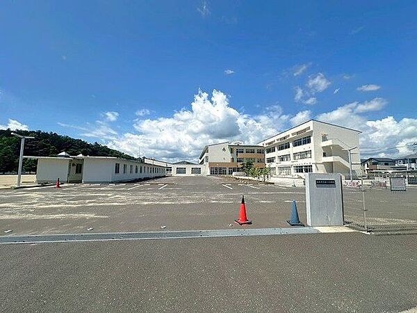 名取市立第一中学校 徒歩15分。 1170m