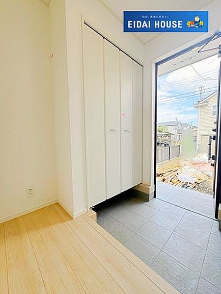 玄関を拡大表示