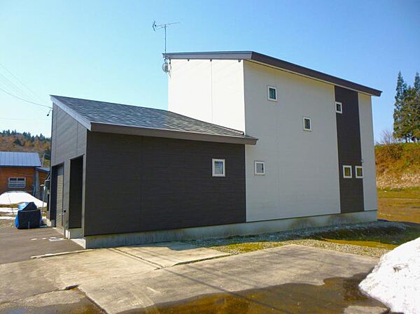 detached 岩手県和賀郡西和賀町沢内字前郷4地割
地図を見る