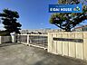 周辺：石巻市立住吉小学校 徒歩10分。 750m
