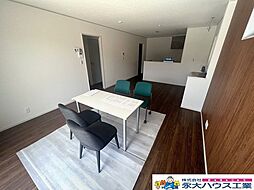 石巻市丸井戸3丁目 4LDKのリビング/ダイニング