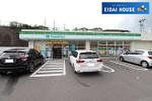 ファミリーマート塩釜松陽台店 徒歩5分。 400m