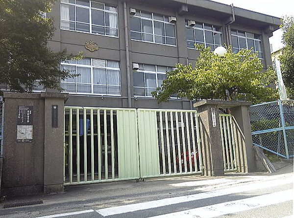 京都市立桃山小学校