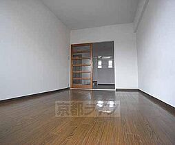 ファミーユ桂 403 4階2LDKのリビング/ダイニング