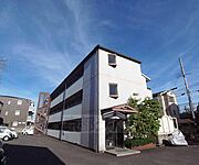 桂川駅より徒歩9分 3階 築32年8ヶ月の賃貸物件