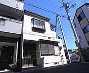 桂駅より徒歩8分 築32年の賃貸物件