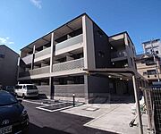 西京極駅より徒歩23分 3階 築10年9ヶ月の賃貸物件